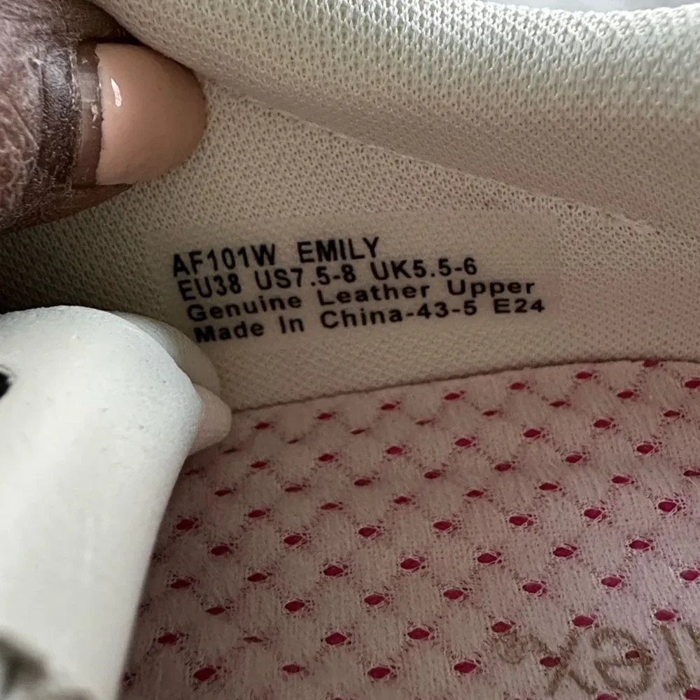 Aetrex Emily Lace Up Sneaker 7.5-8